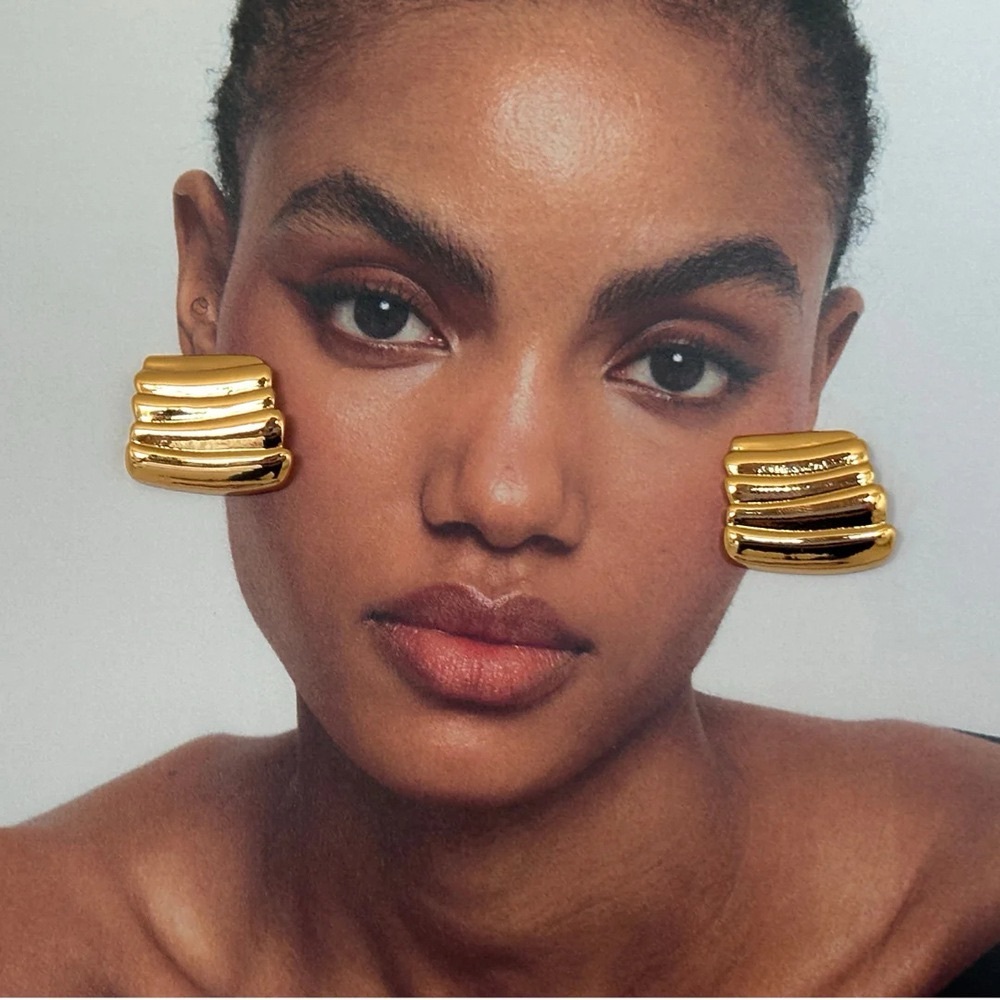 18K Gold Plated Statement Earrings*Vase Earrings*Ribbed*Geometric*Minimalist*JD